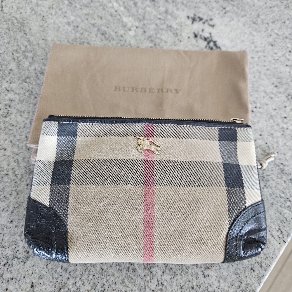 Burberry Checkered Pouch. Pre Loved Super Clean W Dust Bag